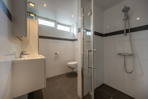 Medium property photo - Kikkerveen 152, 3205 XE Spijkenisse